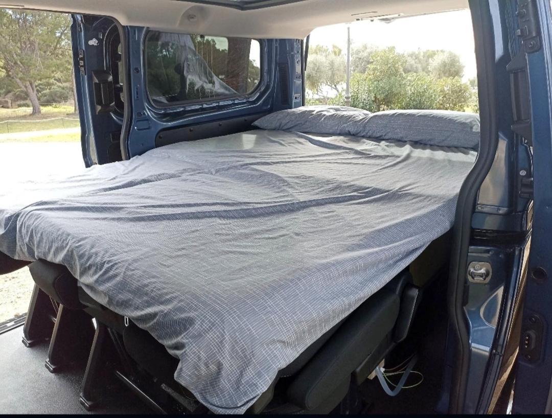 Camping Ford Transit Custom Camper *